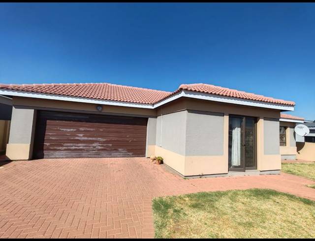 3 BEDROOM HOUSE FOR SALE IN SONNEVELD